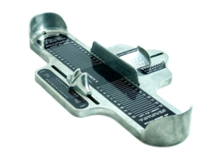 Using a Brannock Device to Measure Feet